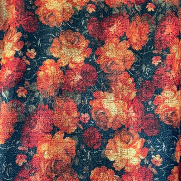 LulaRoe Cassie pencil skirt. Orange rose pattern. Size XL. New with Tags. - Picture 2 of 7